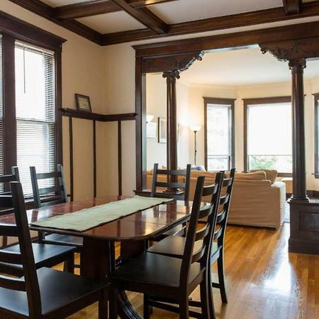 Apartamento Wrigley Oasis! Steps From The Field! - 3Bd 1Ba Chicago Exterior foto